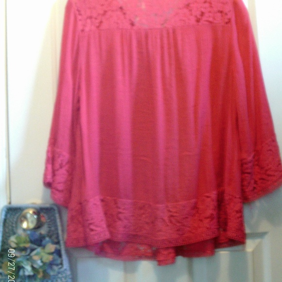 Valierie Stevens L top - Picture 2 of 2